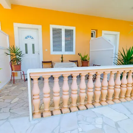 Ivana Tr -studio With Terrace A2 شقة تروغير