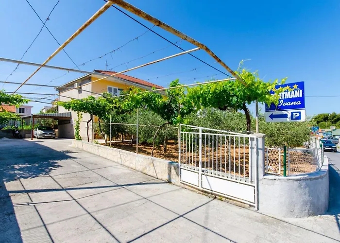 Apartment Ivana Tr -studio With Terrace A2 Trogir